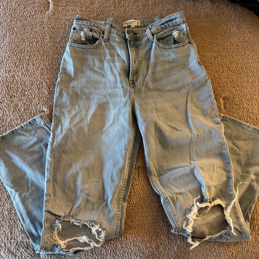 Abercrombie Ultra High Rise 90s Straight Jean